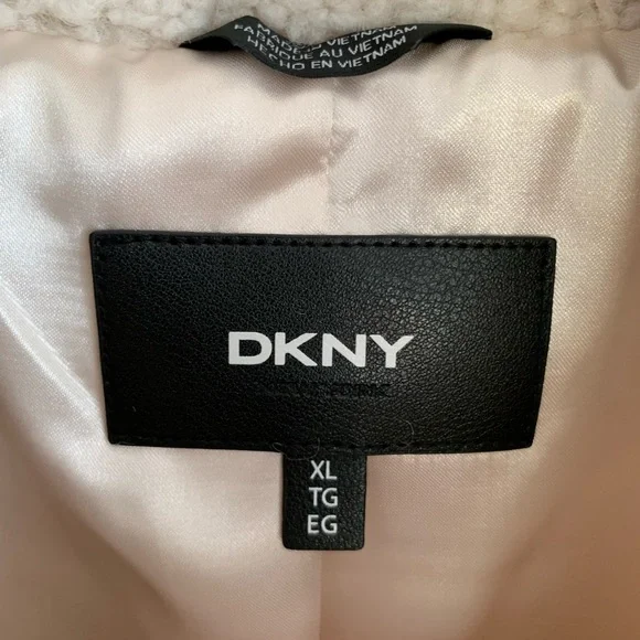 NWT DKNY Cream Faux Fur Peacoat Zipped Pockets Back Logo XL - Picture 5 of 15